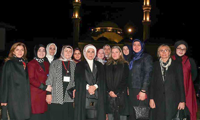 Emine Erdoğan, Amerika Diyanet Merkezi’ni Ziyaret Etti