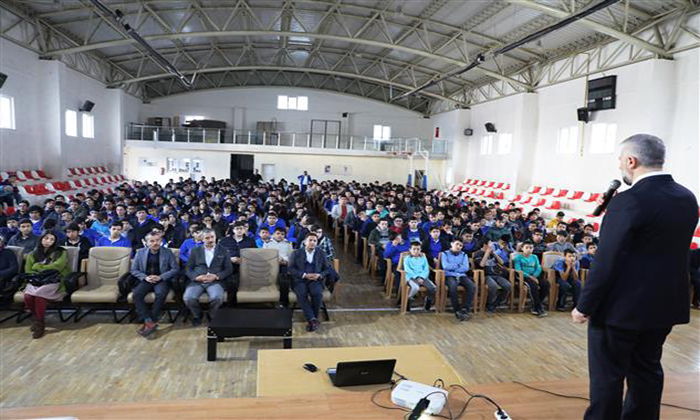İmam Hatip Lisesi Öğrencilerine “Hz. Peygamber Ve Aile” Konulu Konferans