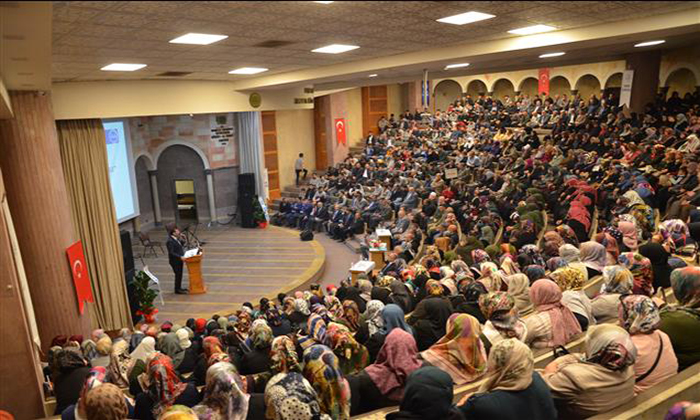 “Peygamberimiz Ve Aile” Konulu Konferans Gerçekleştirildi