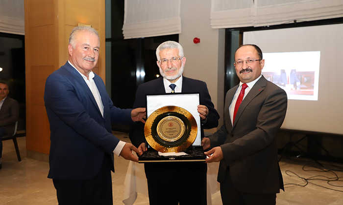 Antalya Aksu İlçe Müftüsü Mehmet CEYLAN Emekli Oldu.