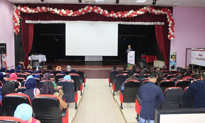 Müftü Algül, “Hafız Olmak Her Zaman Bir Adım Önde Olmaktır”