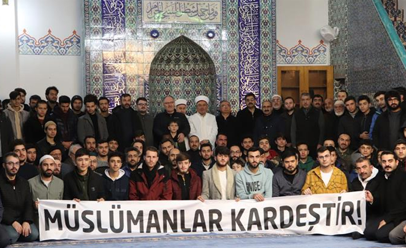 Gençler, “Cami ve Kardeşlik” programında buluştu