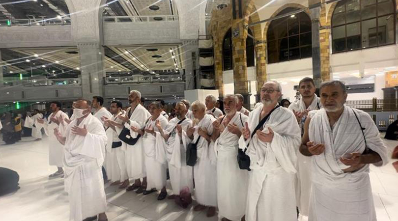 Kutsal topraklarda depremzedeler için eller semaya açıldı